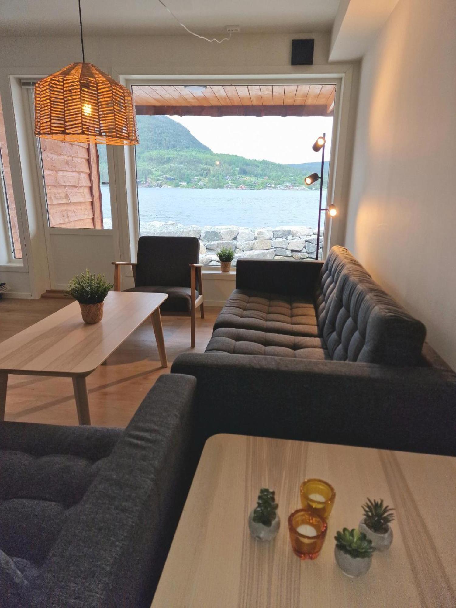 Preikestolen Panorama - Seaside Apartments Jørpeland Exterior foto